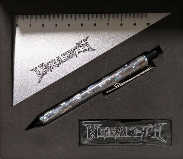 ま*ん様 MEGADETH　LLICA　セット ピース・セルズバット・フーズ・バイイング？[SHM-CD仕様